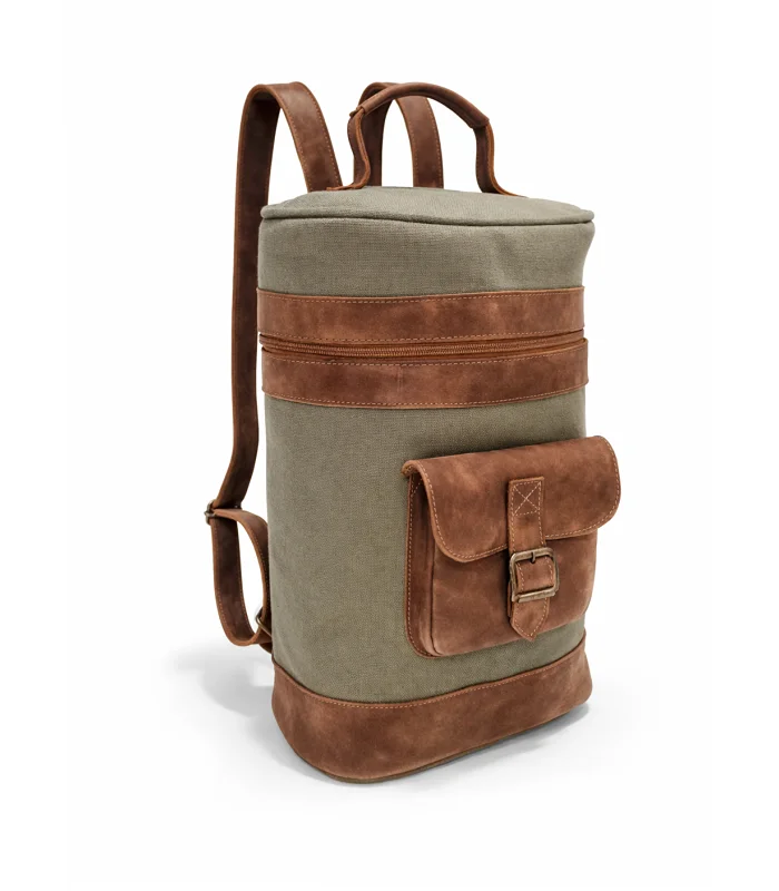 mochila-matera-uhuaia-verde-detalles-marron-1.webp Mochila Matera Uhuaia - Verde Detalles Marrón - Image 1